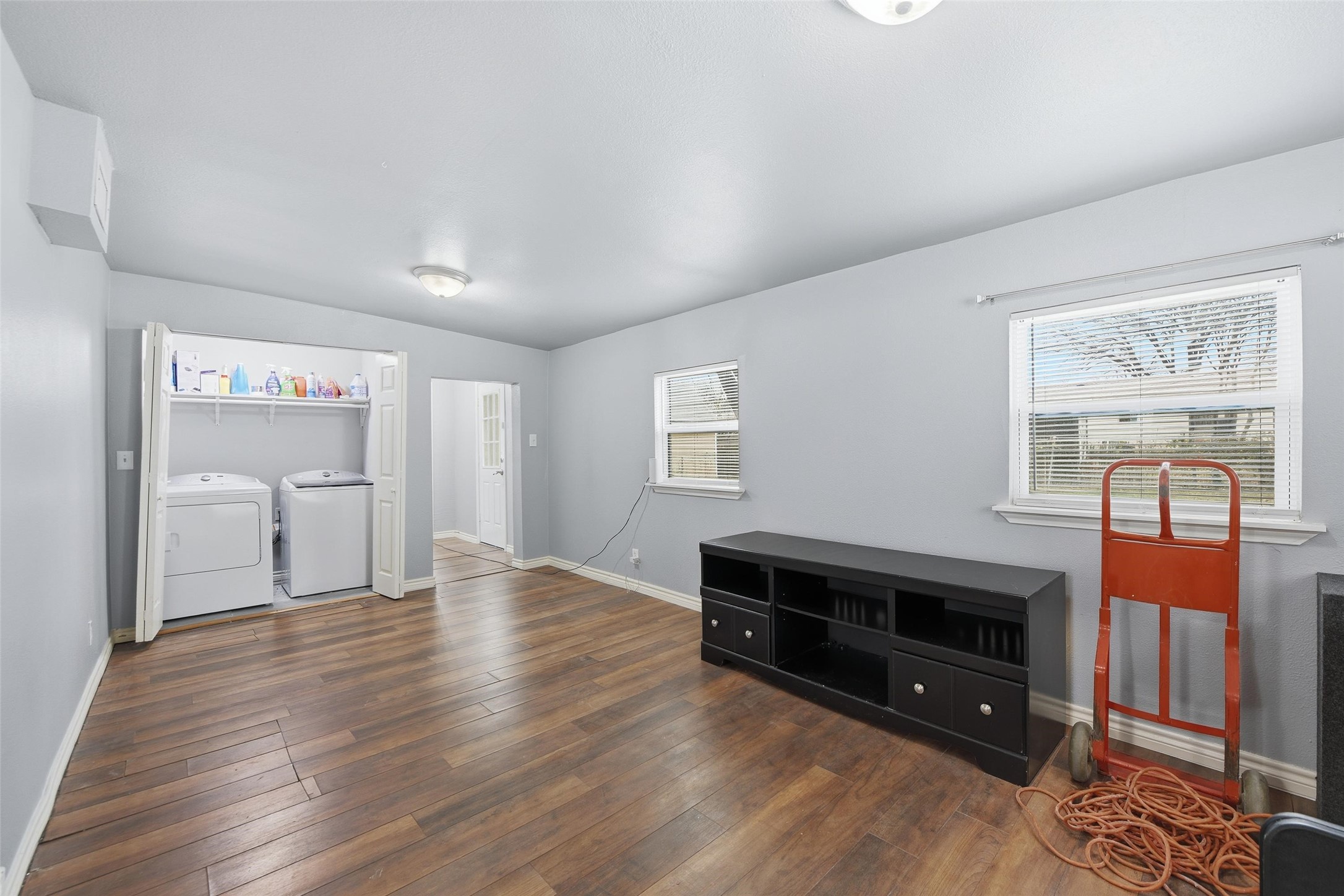 1818 Reever Street Arlington TX 76010