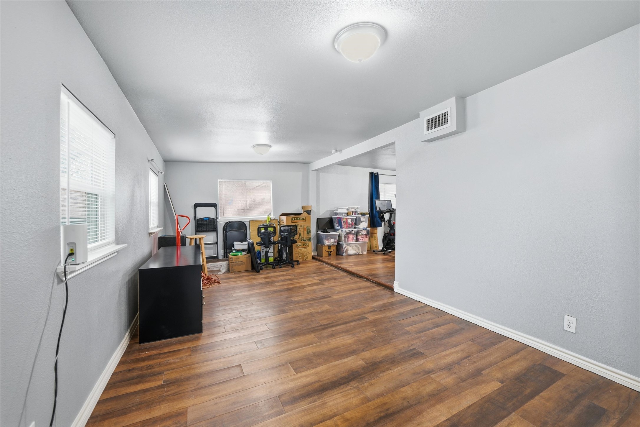 1818 Reever Street Arlington TX 76010