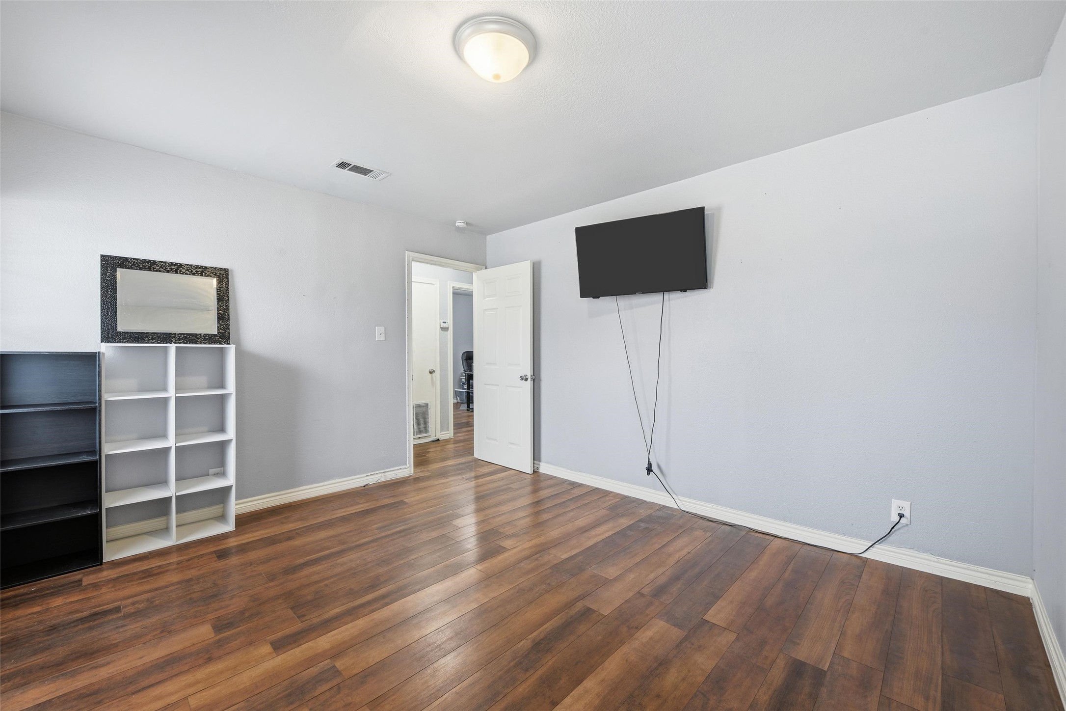 1818 Reever Street Arlington TX 76010
