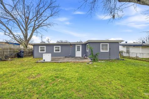 1818 Reever Street Arlington TX 76010