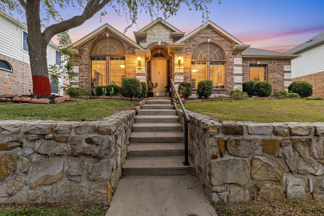 918 Myers Meadow Drive Garland TX 75043