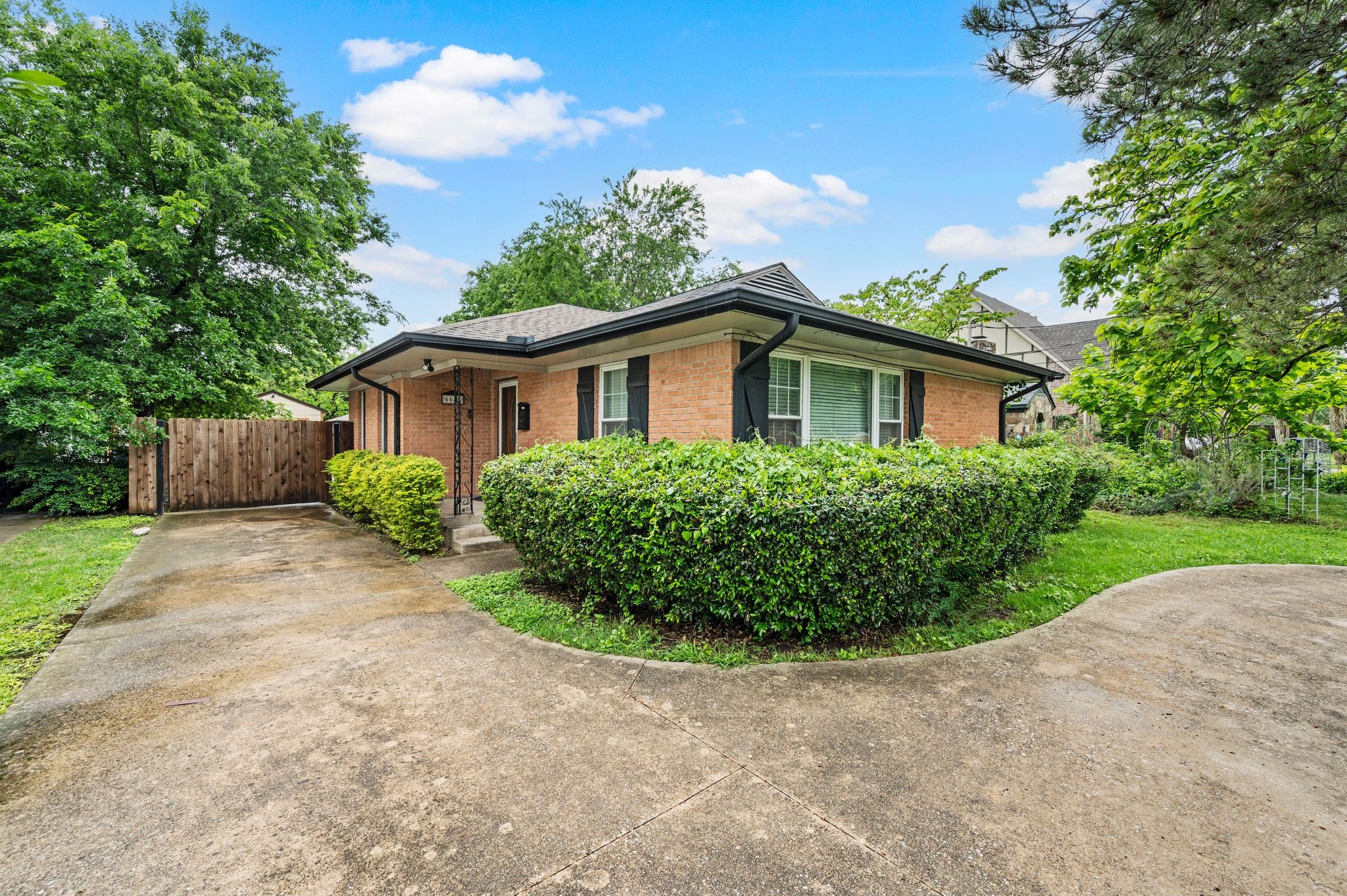 6644 Fisher Road Dallas TX 75214