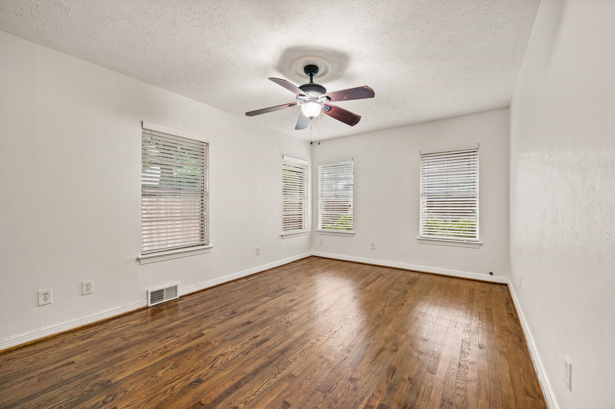 6644 Fisher Road Dallas TX 75214