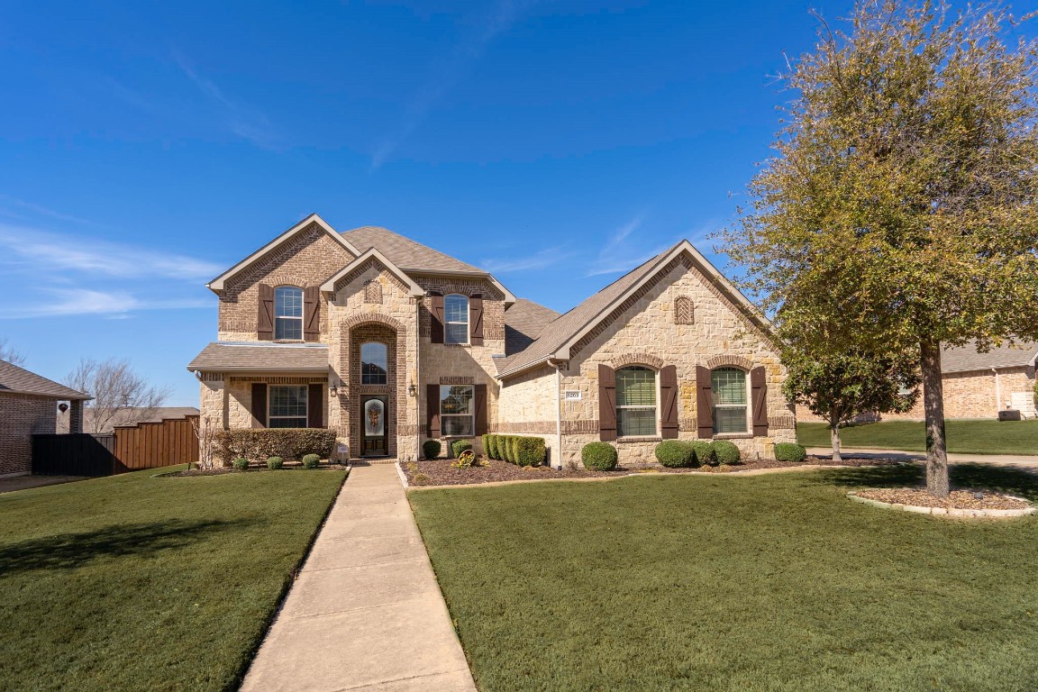 8203 Lake Valley Court Rowlett TX 75089