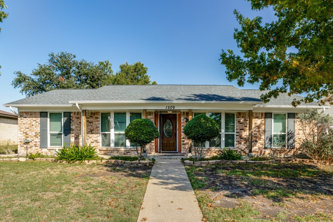 1509 Kingsbridge Drive Garland TX 75044