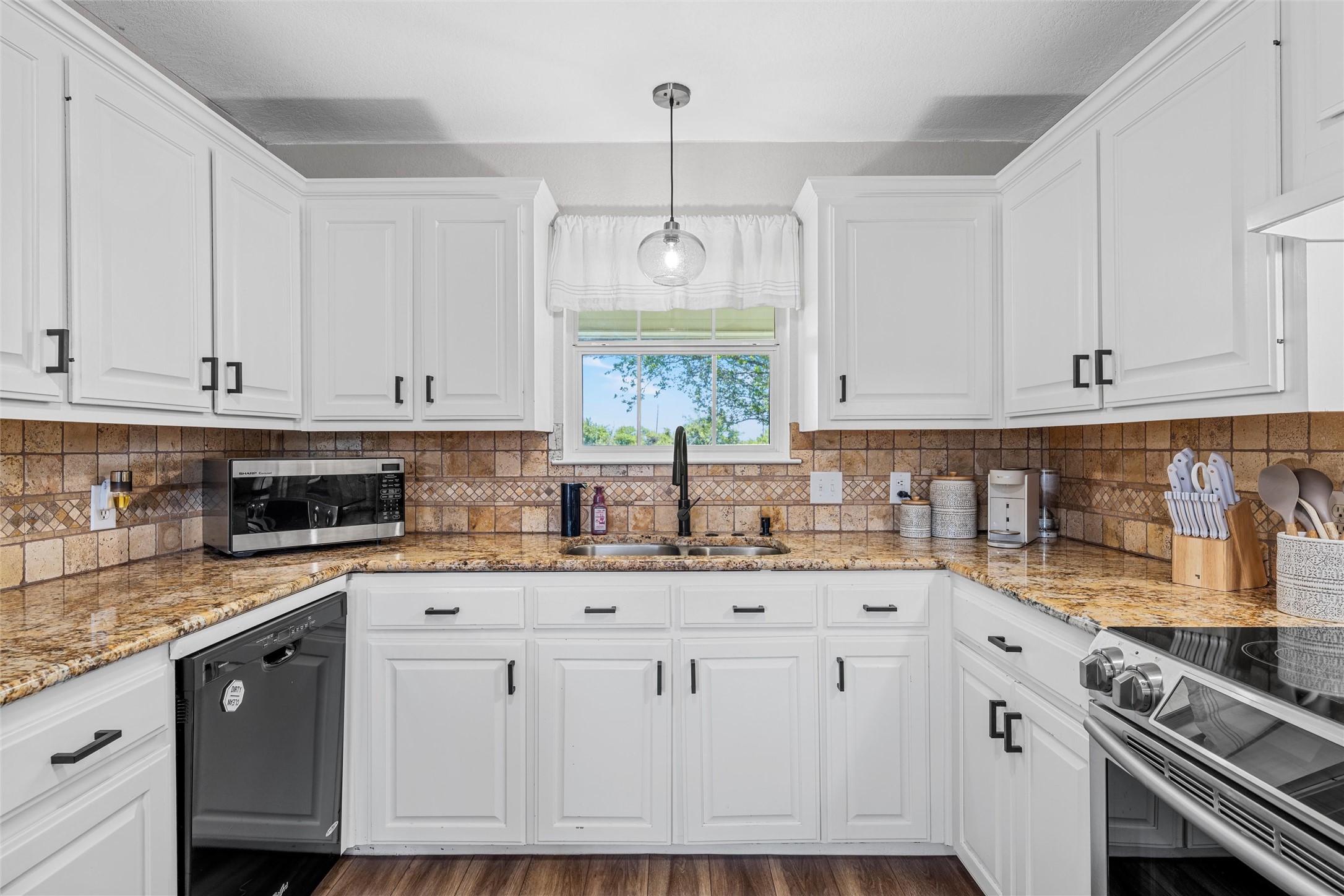 274 Dove Hill Lane China Spring TX 76633