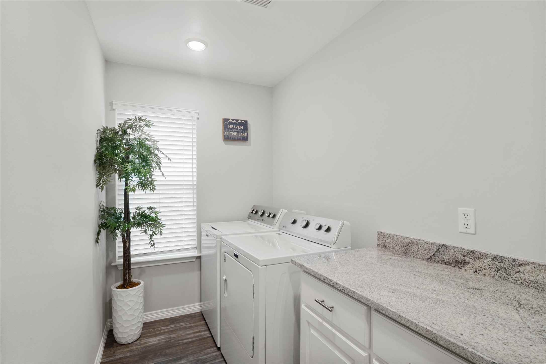 4511 Wildwood Circle Granbury TX 76049