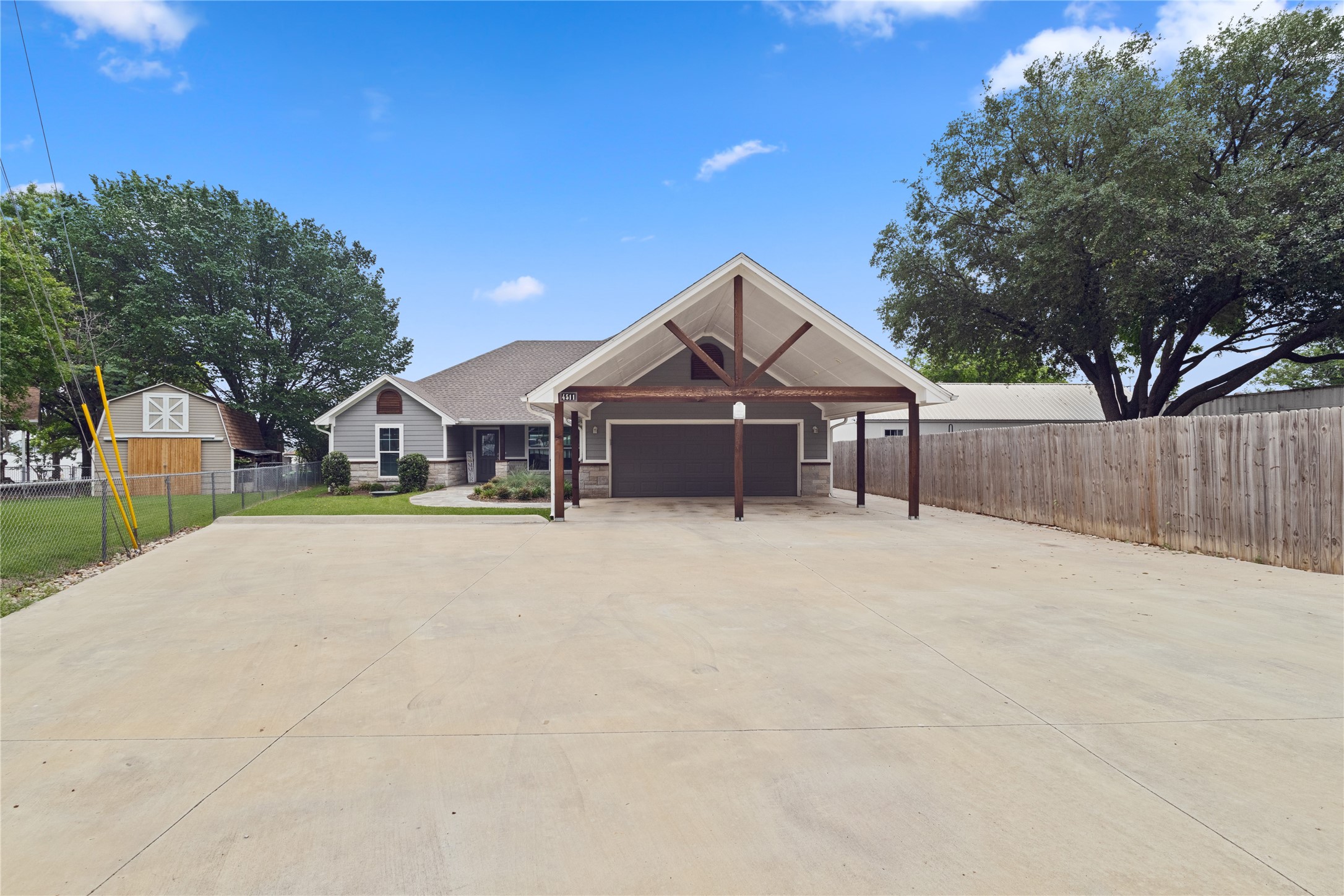 4511 Wildwood Circle Granbury TX 76049