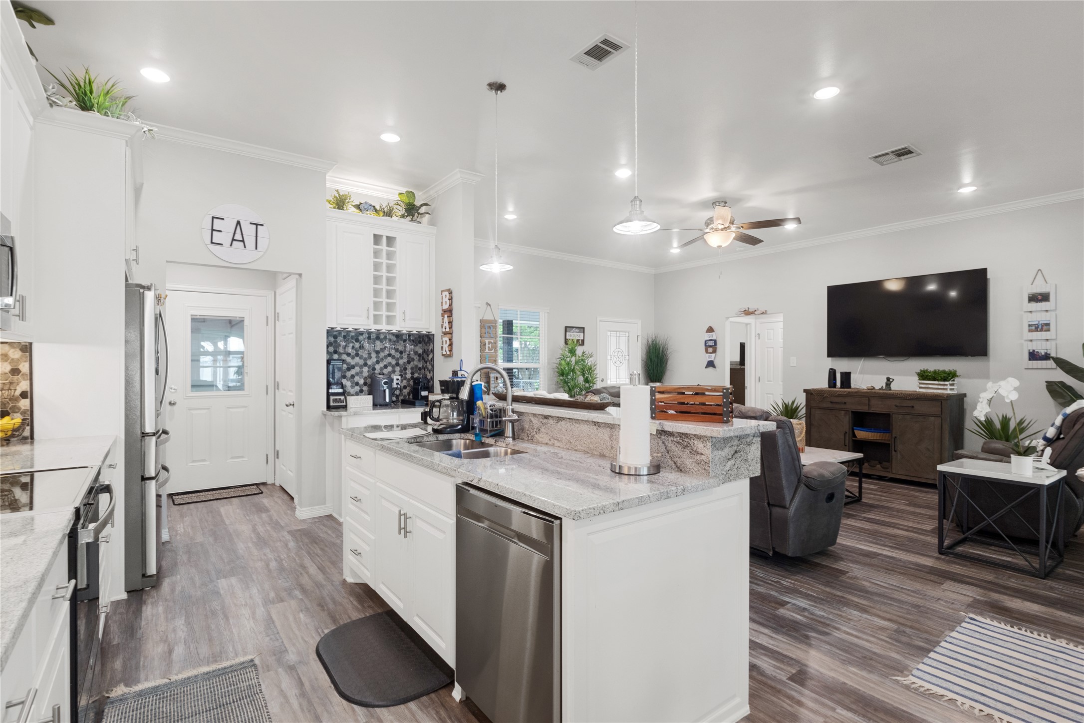 4511 Wildwood Circle Granbury TX 76049