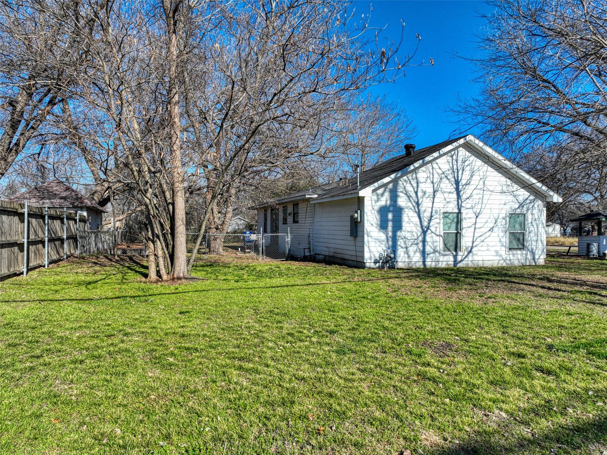 305 E Belt Line Road Wilmer TX 75172