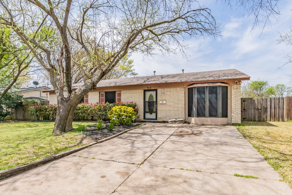 713 Keystone Street Mesquite TX 75149