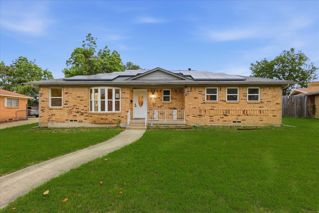 5719 Enchanted Lane Dallas TX 75227