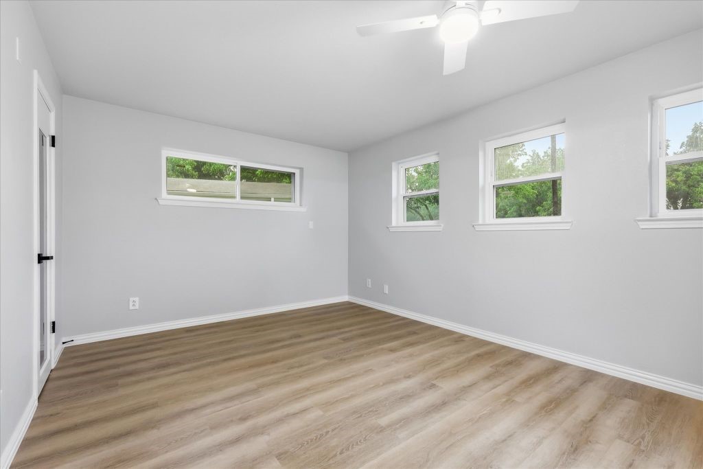 5719 Enchanted Lane Dallas TX 75227