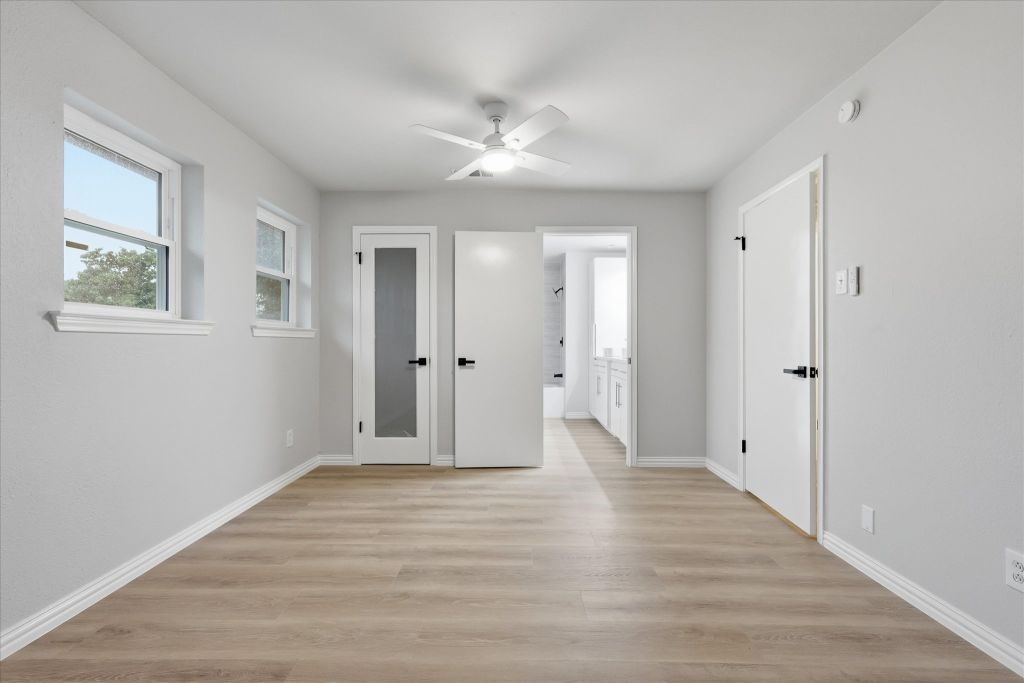 5719 Enchanted Lane Dallas TX 75227