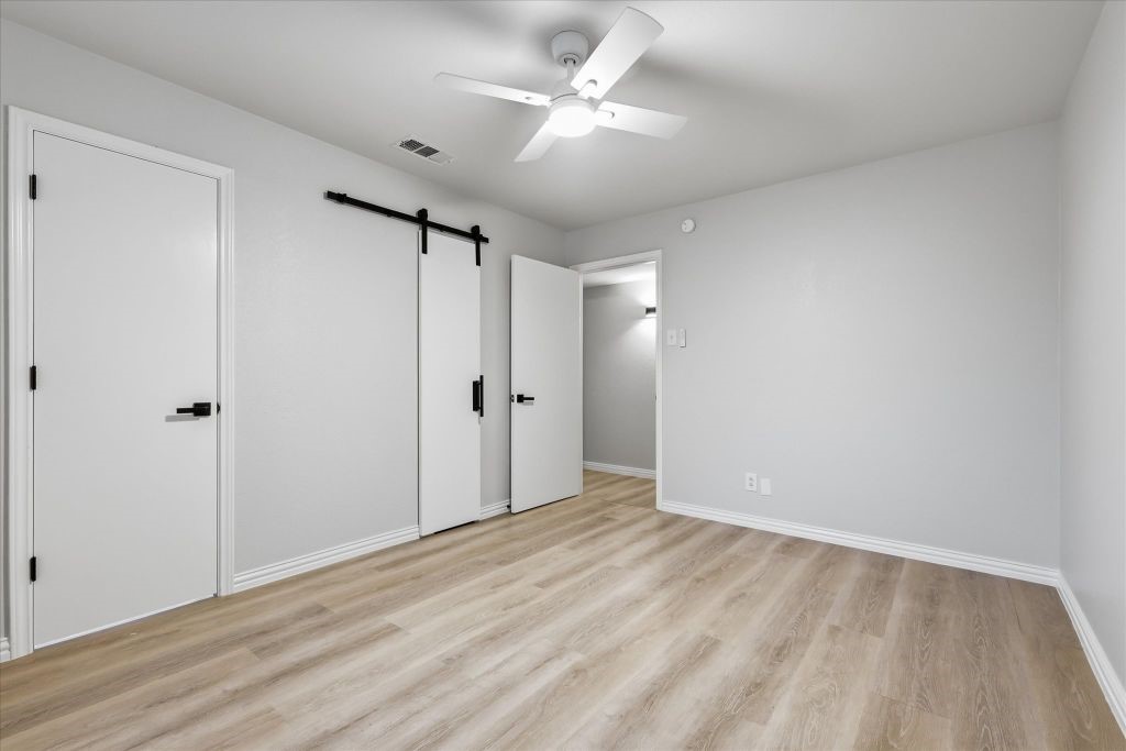 5719 Enchanted Lane Dallas TX 75227