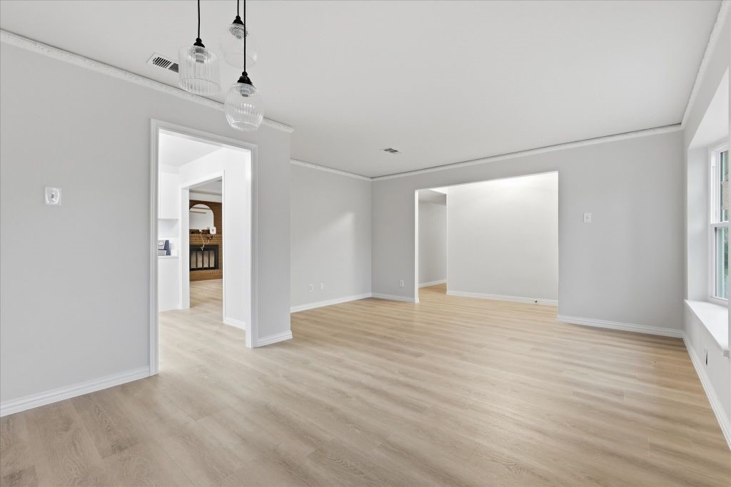 5719 Enchanted Lane Dallas TX 75227