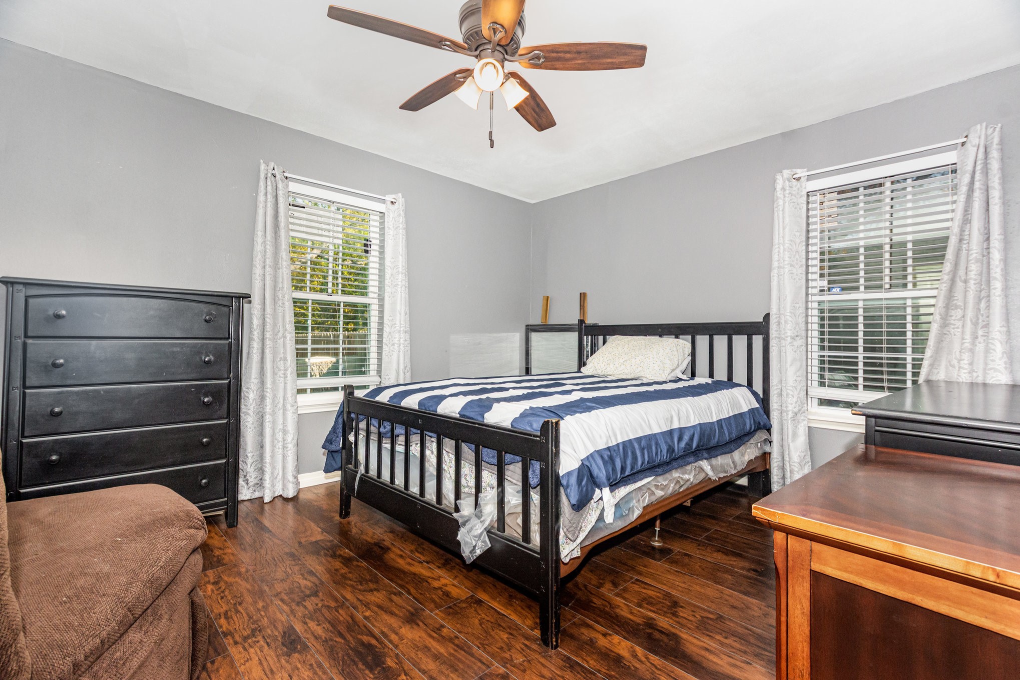 1642 Ash Street Grand Prairie TX 75050