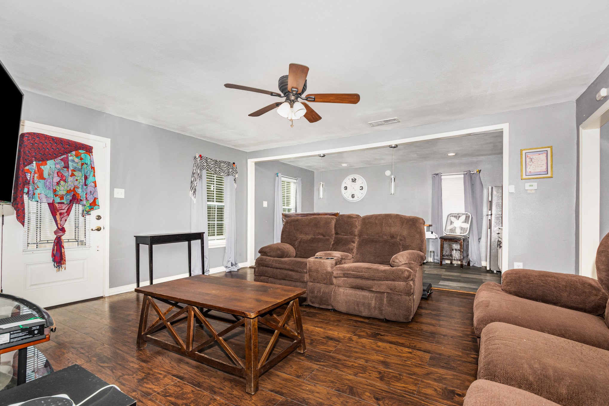 1642 Ash Street Grand Prairie TX 75050