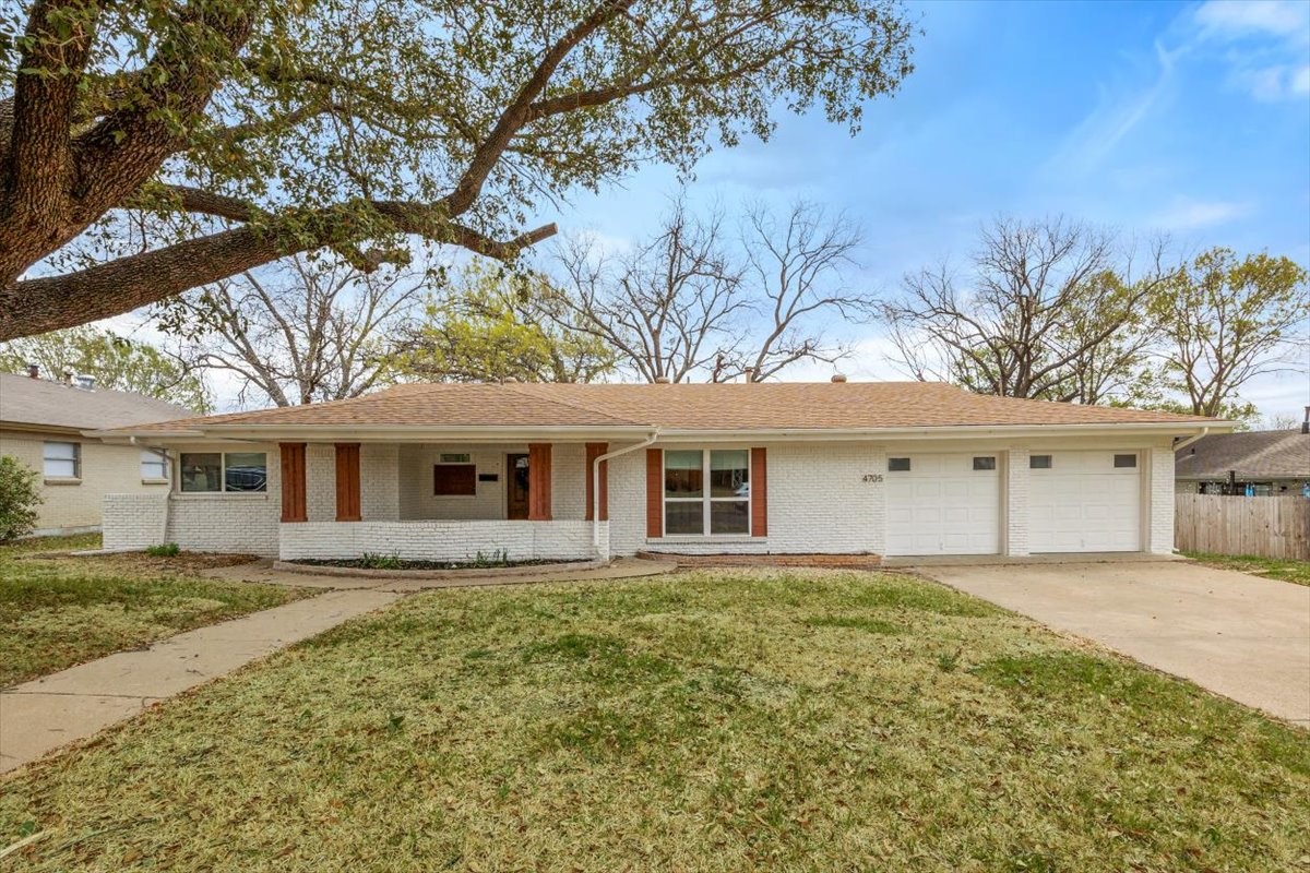 4705 Rockmoor Lane Fort Worth TX 76116