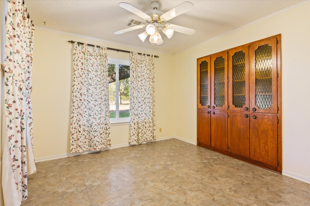 208 S Hedwig Street Riesel TX 76682