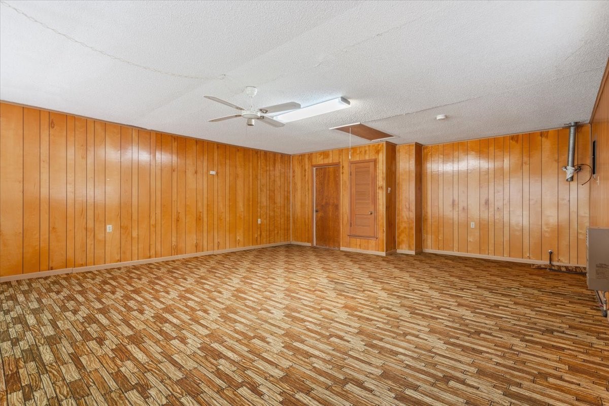 208 S Hedwig Street Riesel TX 76682