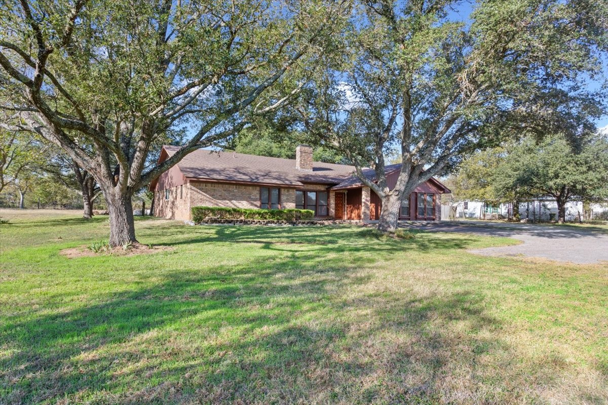 208 S Hedwig Street Riesel TX 76682