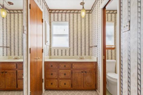 208 S Hedwig Street Riesel TX 76682
