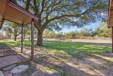208 S Hedwig Street Riesel TX 76682