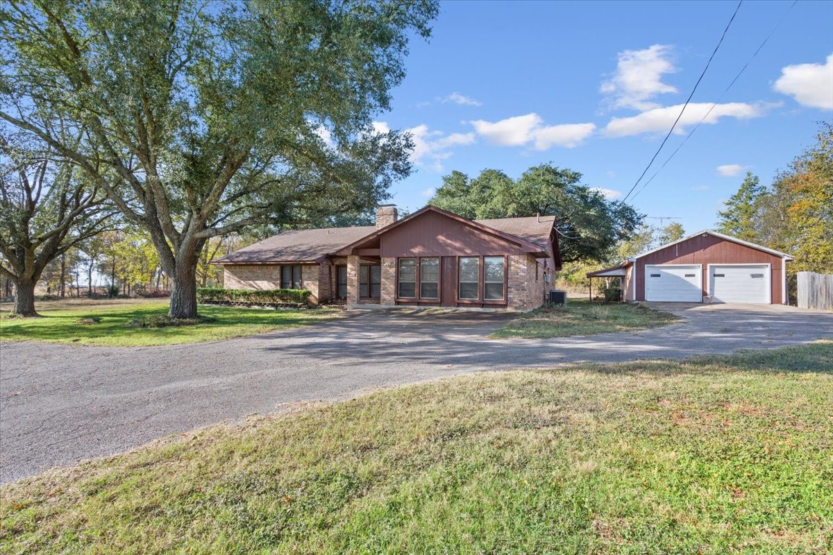 208 S Hedwig Street Riesel TX 76682