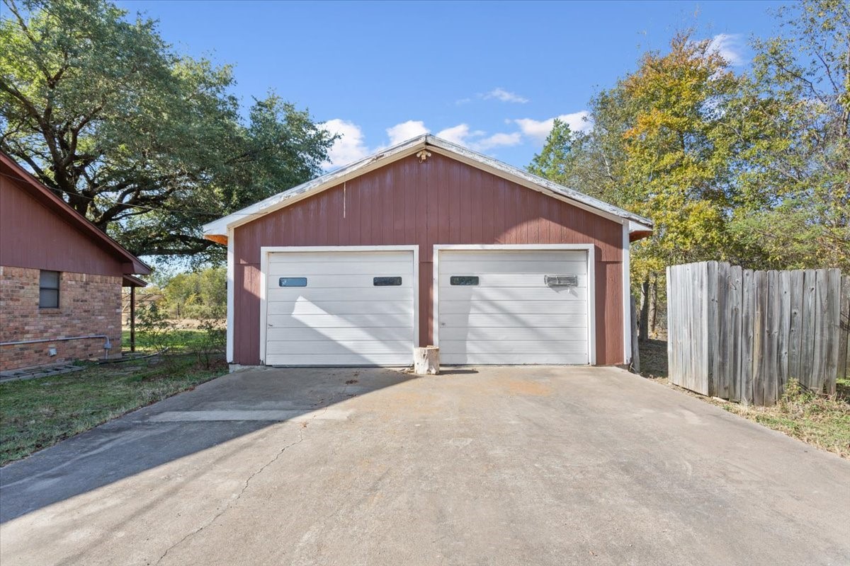 208 S Hedwig Street Riesel TX 76682