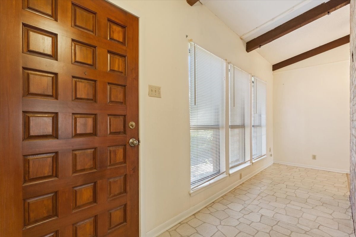 208 S Hedwig Street Riesel TX 76682