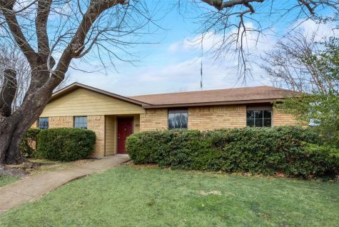 1810 Independence Court Grand Prairie TX 75052