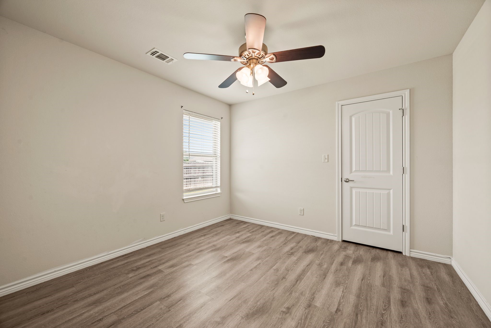 3201 White Horse Drive Granbury TX 76049