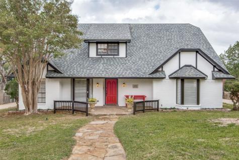 4220 Village Green Drive Irving TX 75038