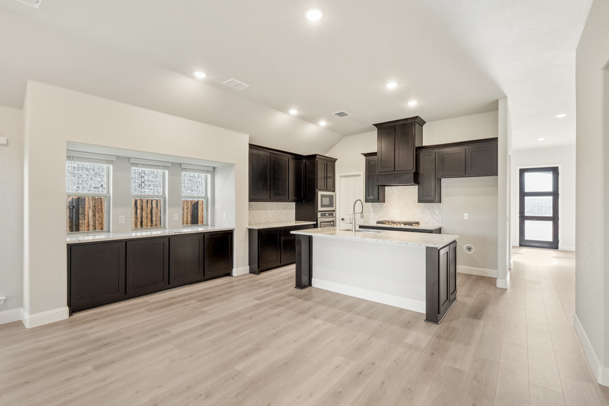1028 River Oaks Drive Godley TX 76044