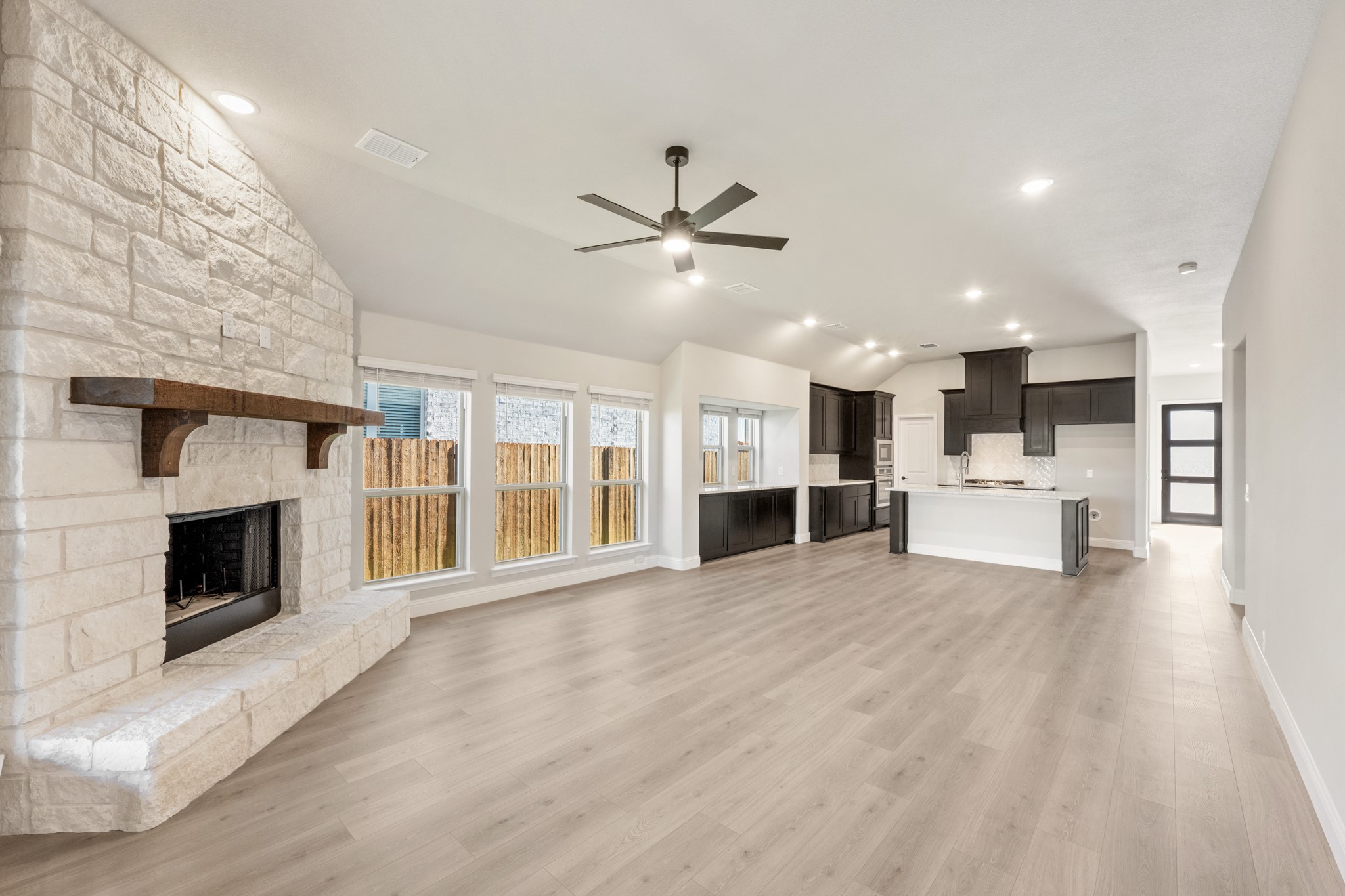 1028 River Oaks Drive Godley TX 76044