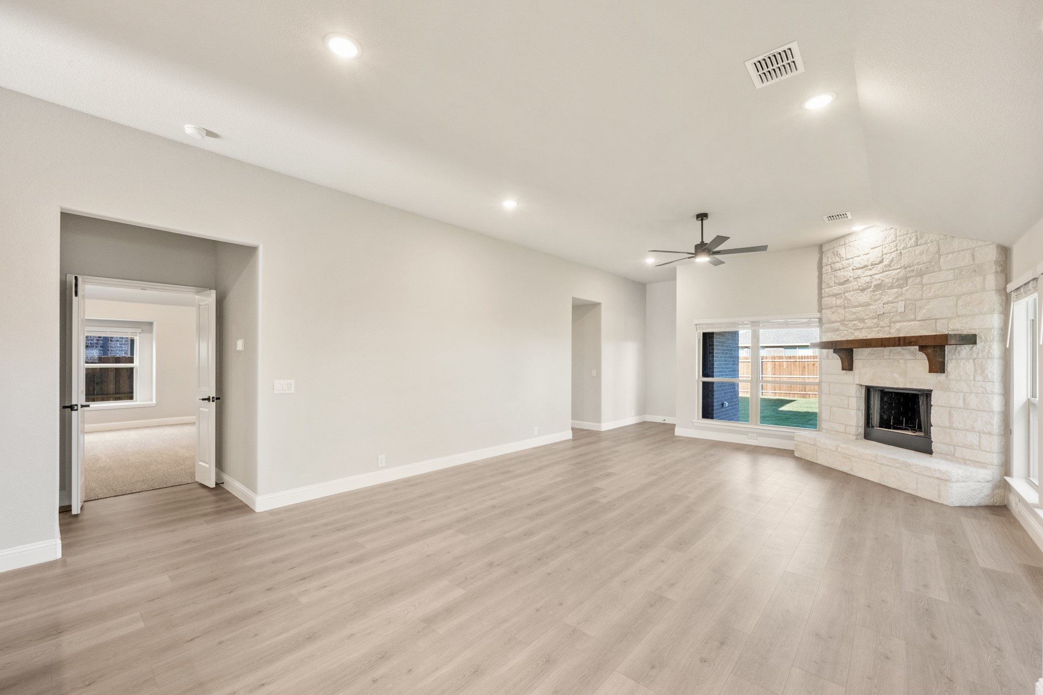 1028 River Oaks Drive Godley TX 76044