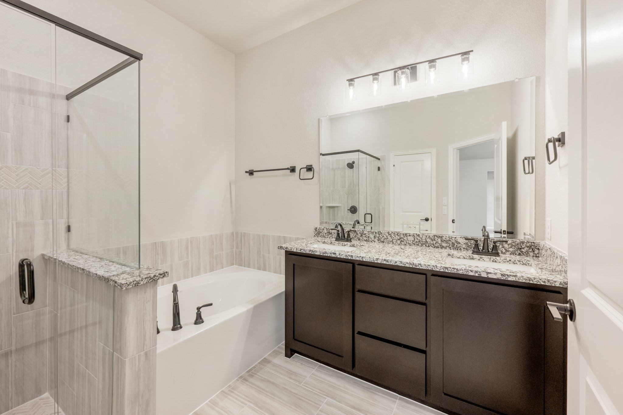 1028 River Oaks Drive Godley TX 76044