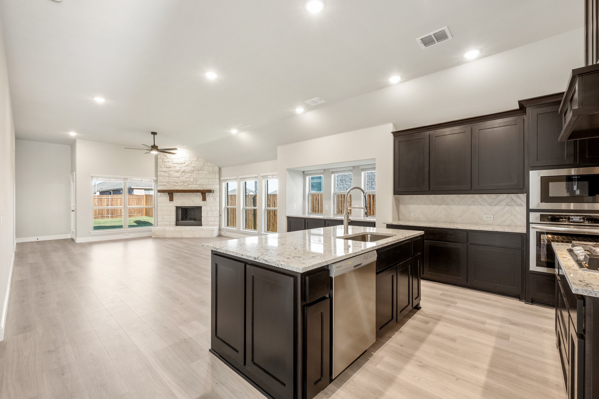 1028 River Oaks Drive Godley TX 76044