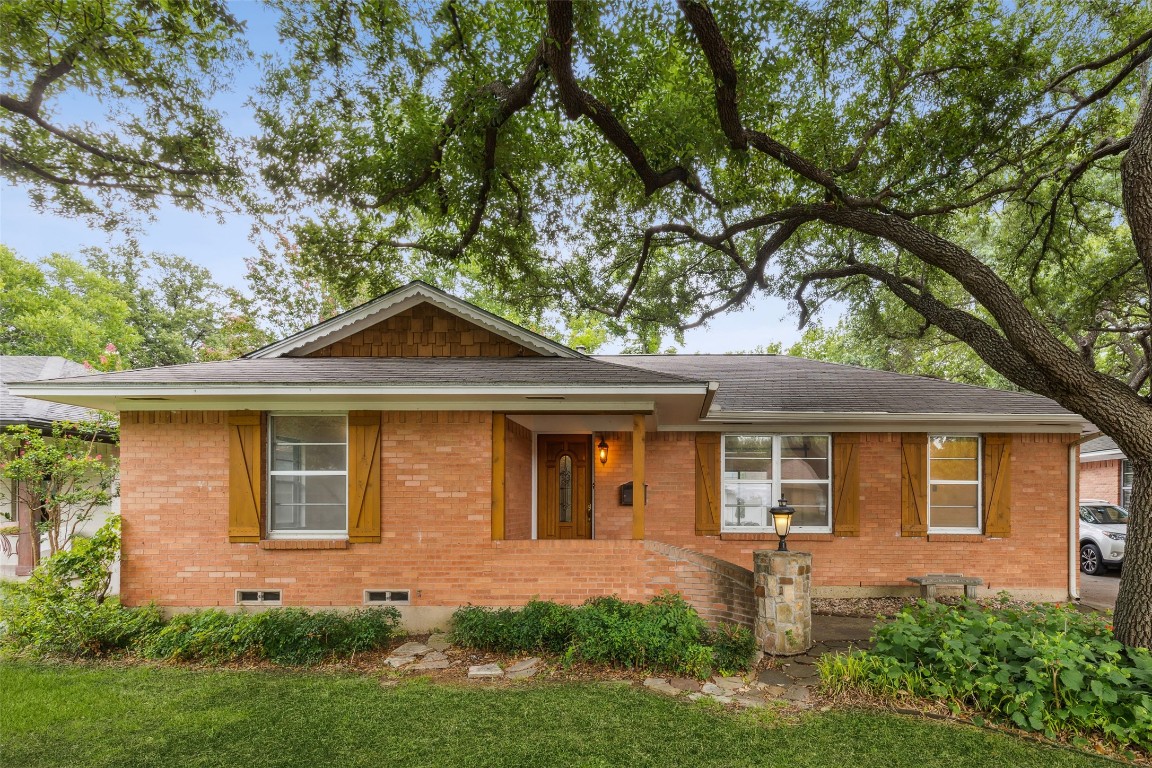10536 Longmeadow Drive Dallas TX 75238