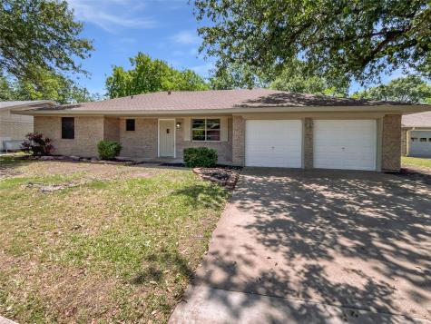 103 Comanche Court Waxahachie TX 75165