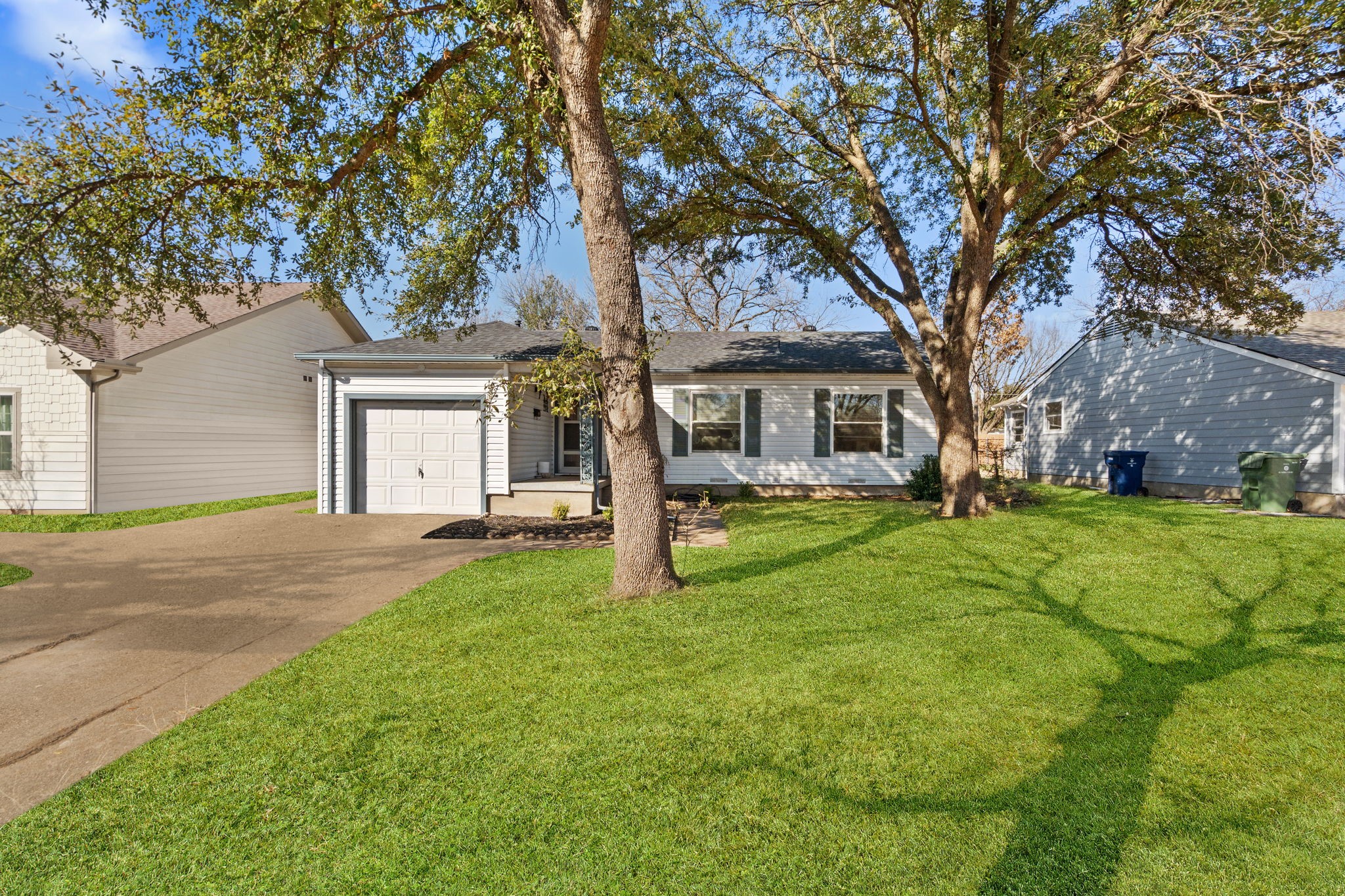 1437 Nash Street Garland TX 75042