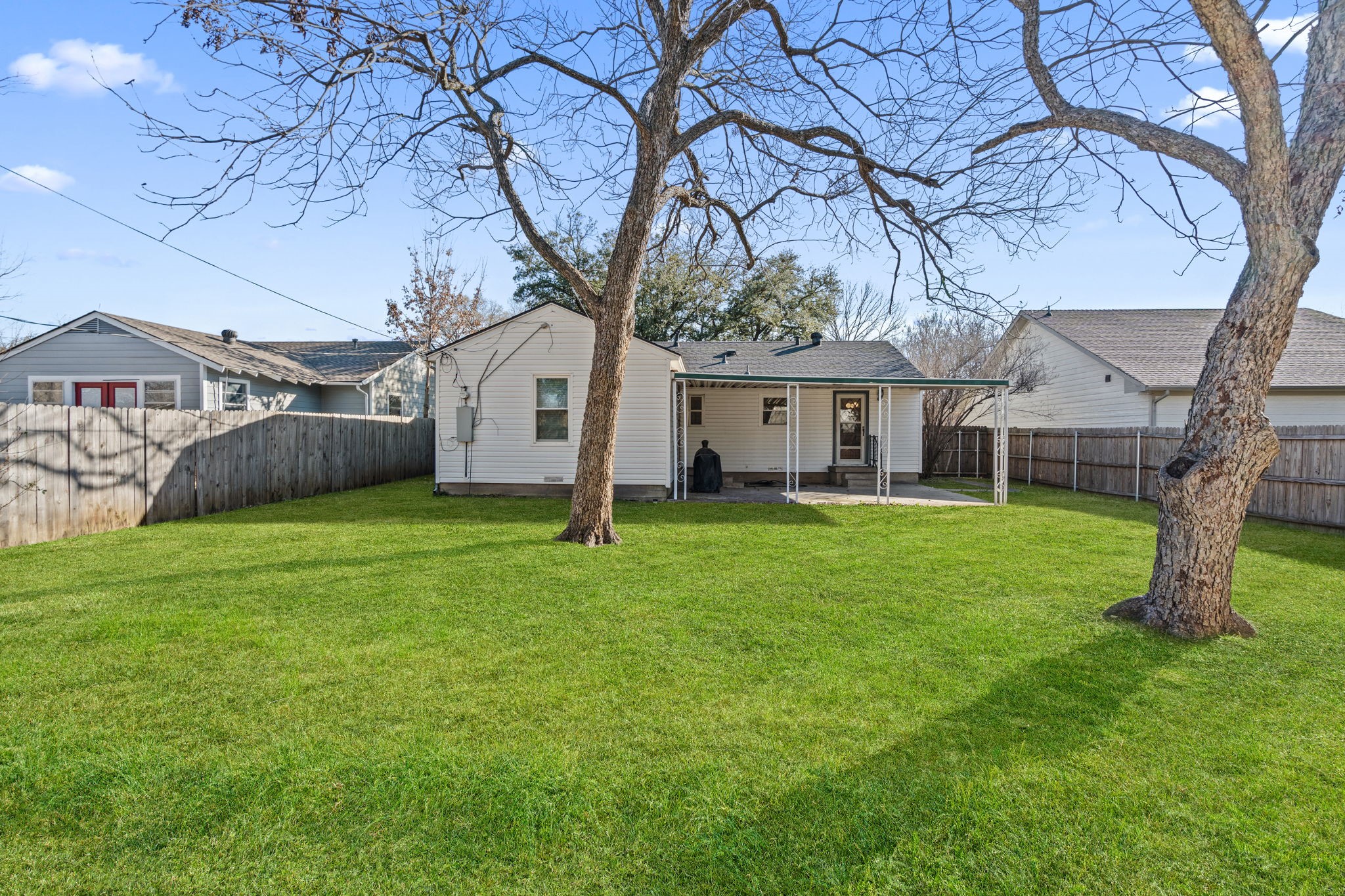 1437 Nash Street Garland TX 75042