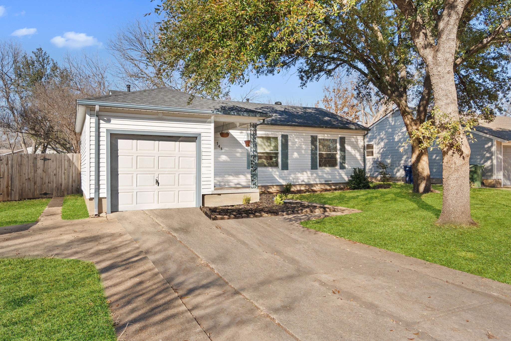1437 Nash Street Garland TX 75042