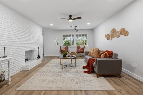 8516 La Jolla Court Benbrook TX 76116