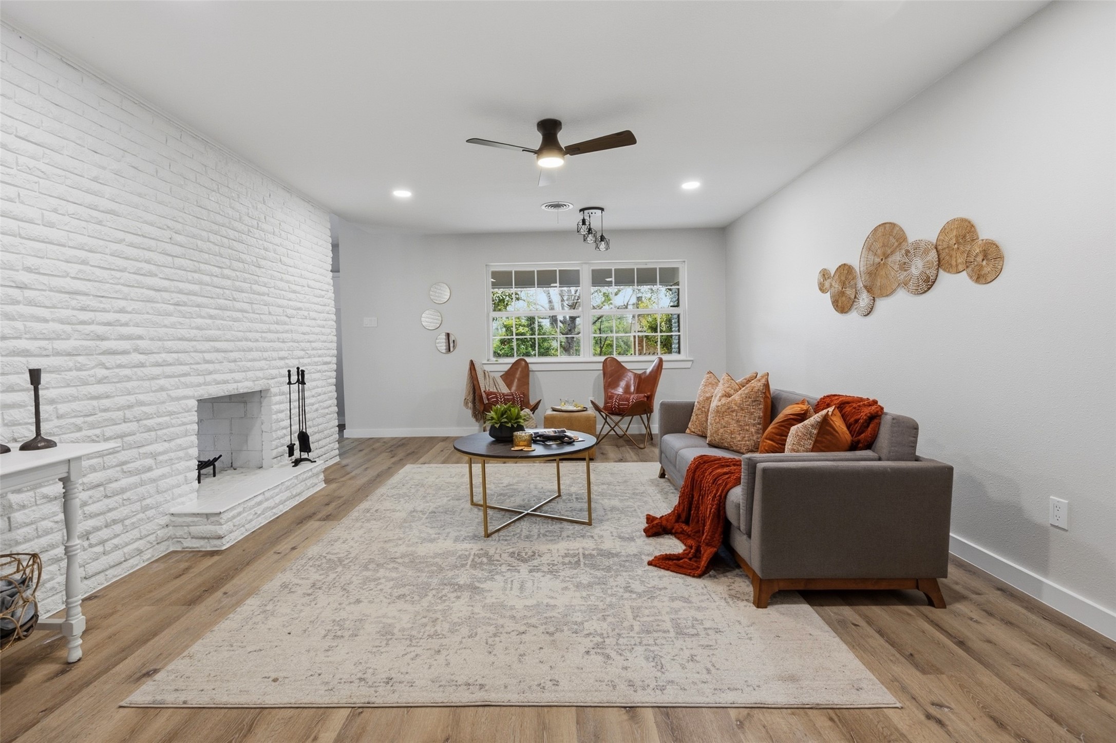 8516 La Jolla Court Benbrook TX 76116