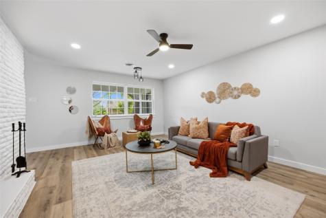 8516 La Jolla Court Benbrook TX 76116