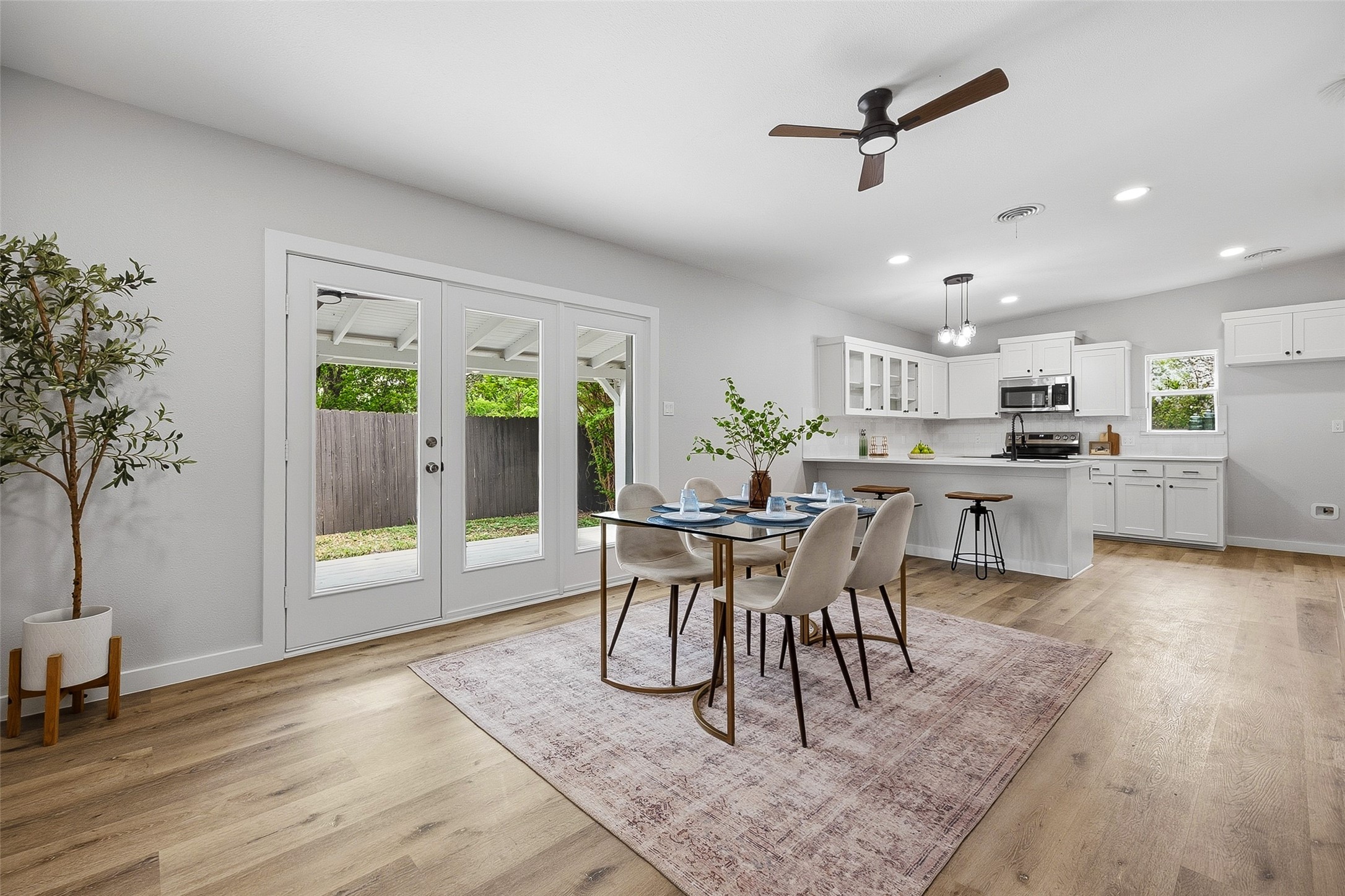 8516 La Jolla Court Benbrook TX 76116