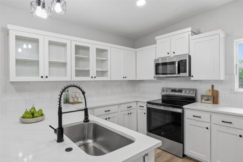 8516 La Jolla Court Benbrook TX 76116