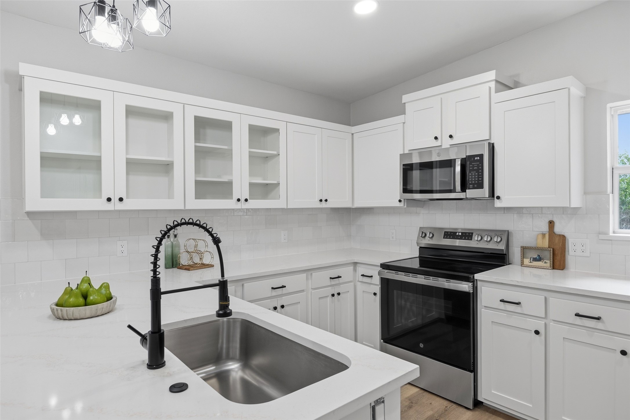8516 La Jolla Court Benbrook TX 76116